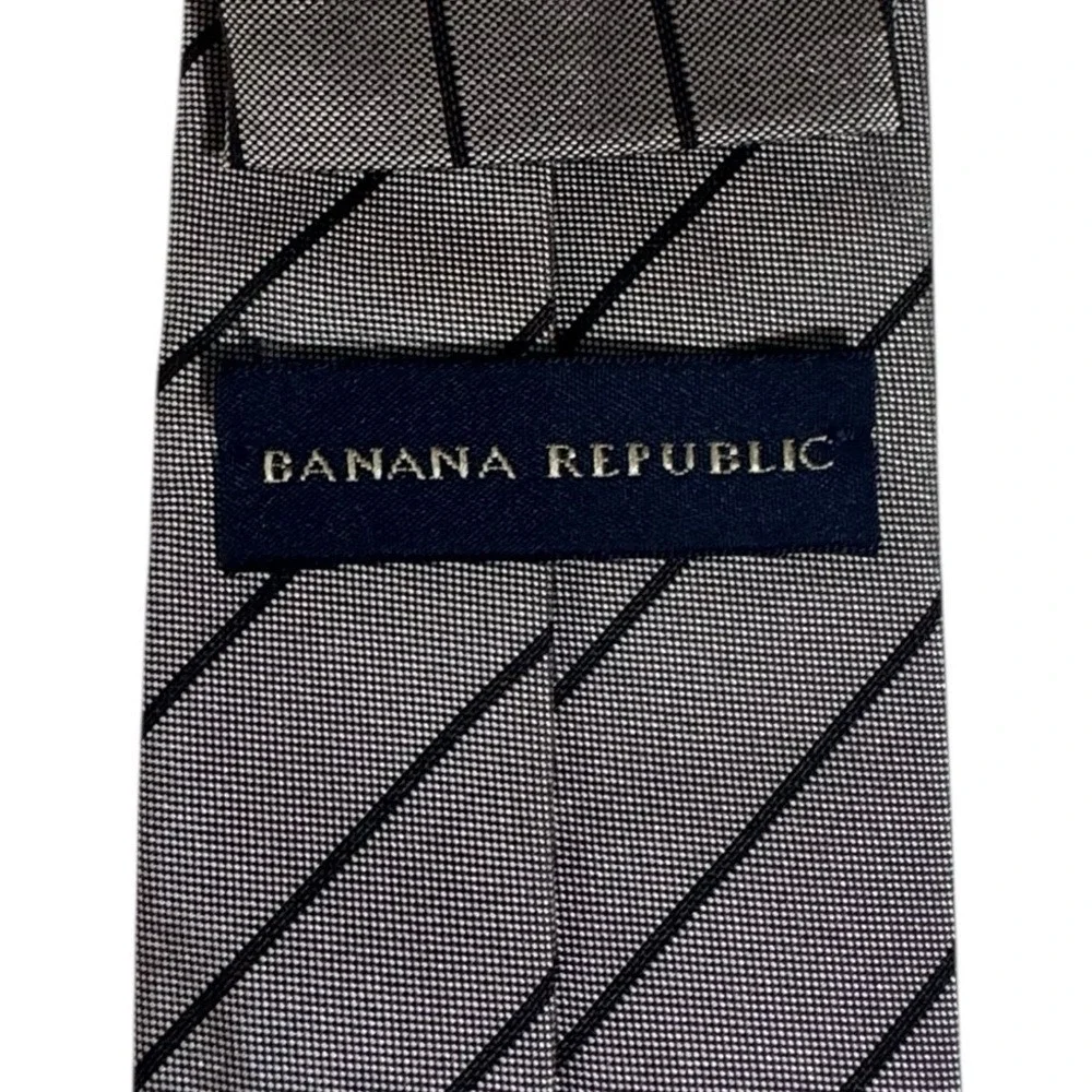 Banana Republic Narrow Silk Tie Quiet Luxury Slim Old Money Made in Italy Formal